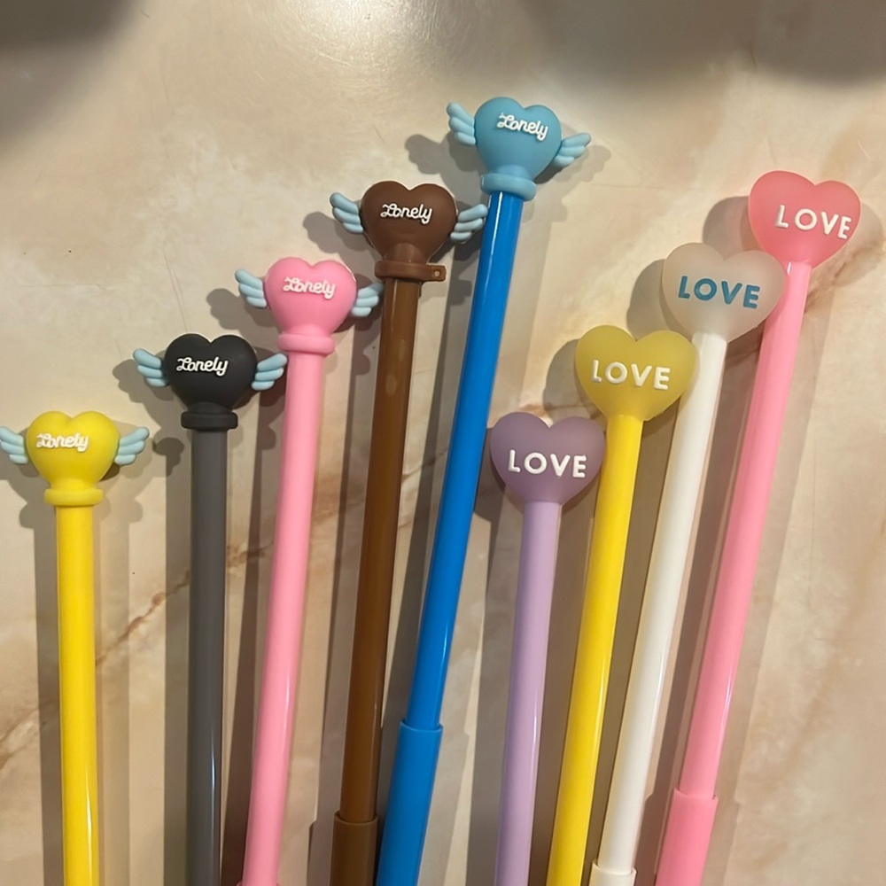 NWOT 9pc love & lonely Pens Heart Gel Ink Pens 0.5 mm Black Ink novelty pens